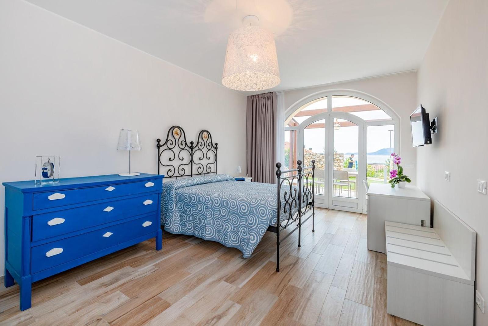 Bed and Breakfast Mirto Blu Борджо-Верецци Экстерьер фото